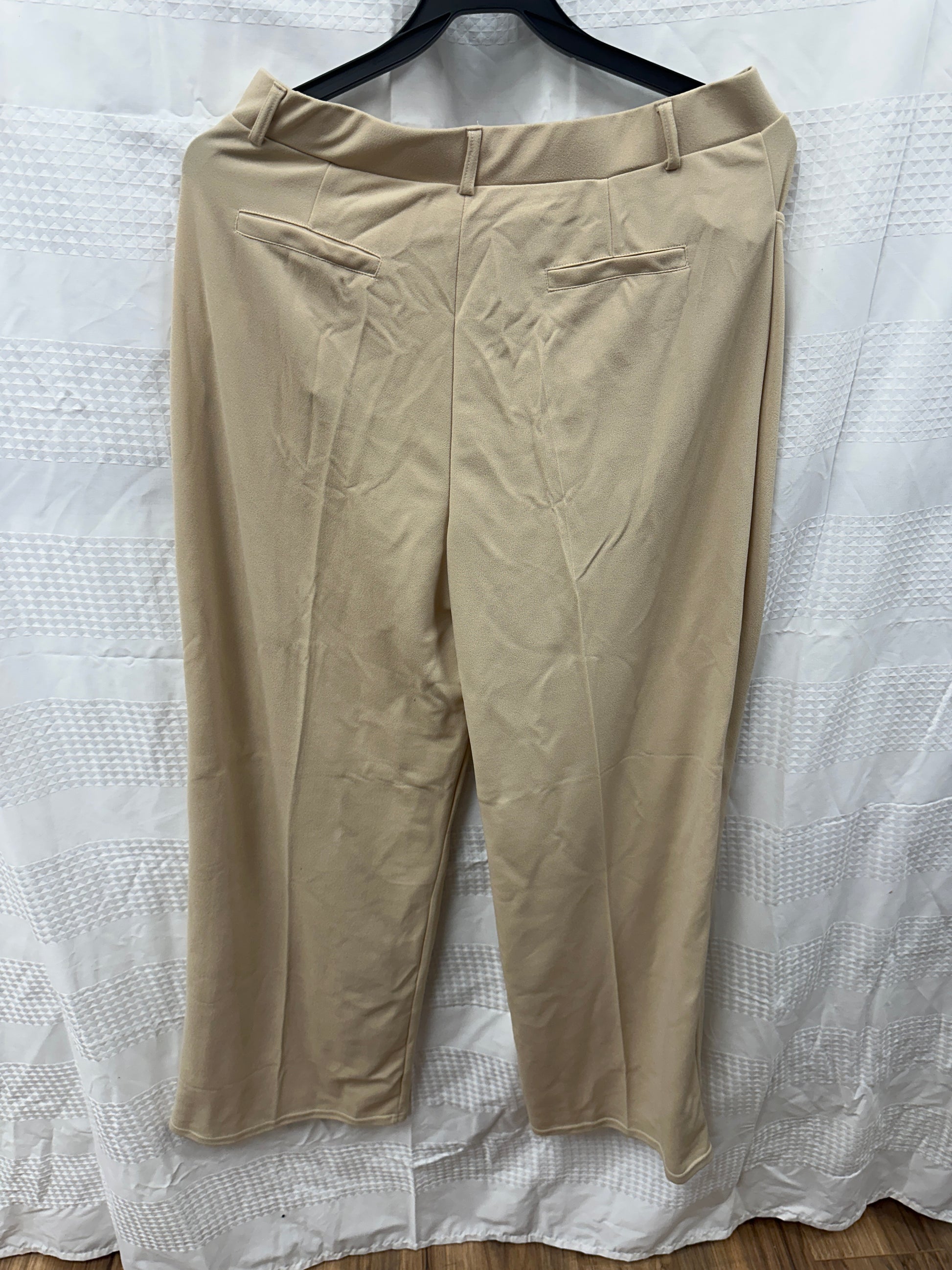Women’s XXL - plus size Khaki dress pants - stretchy material
