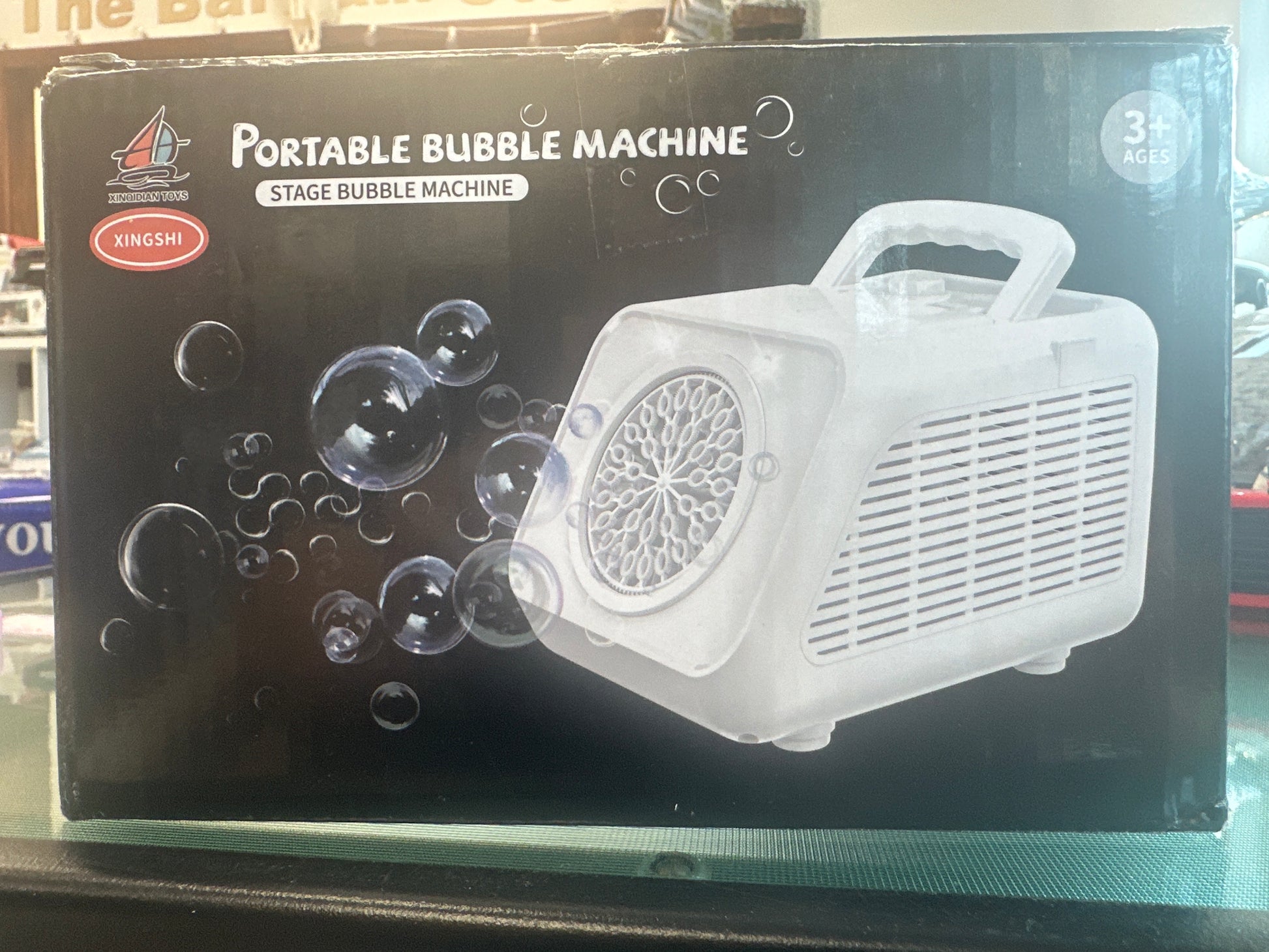 Portable stage bubble machine